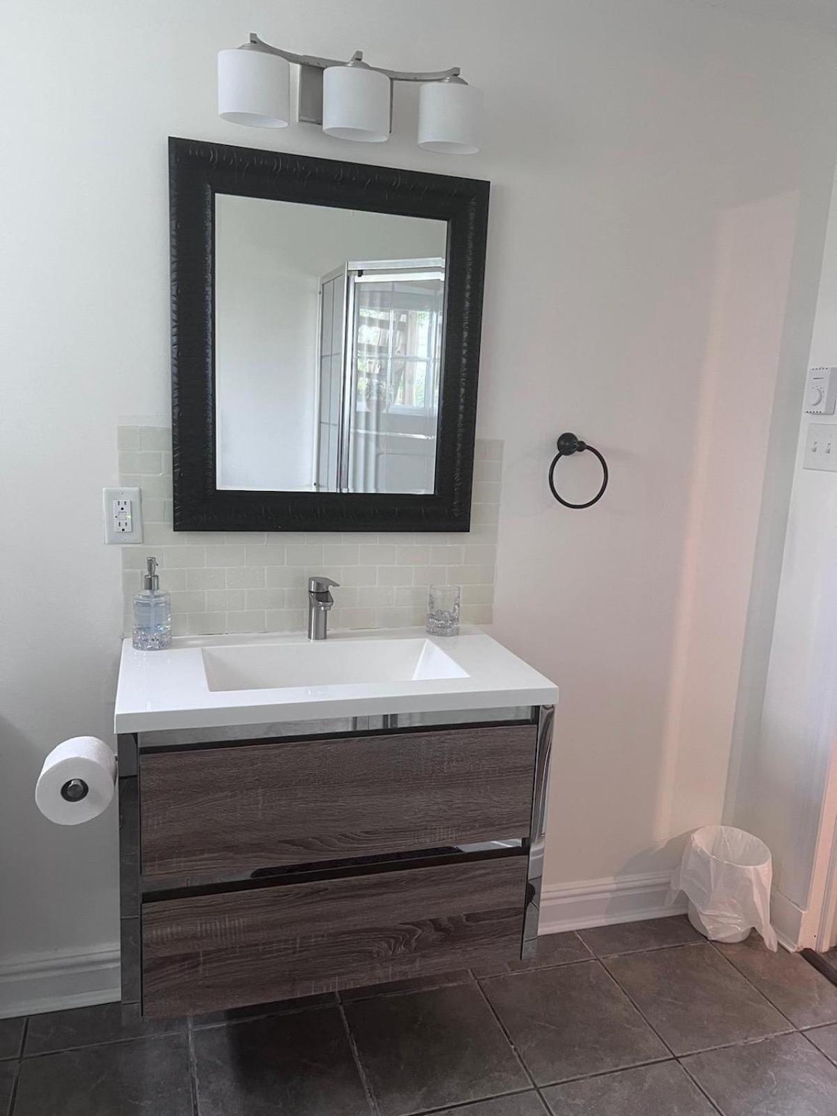 Central Halifax One Bedroom Apartment In Clayton Park Esterno foto